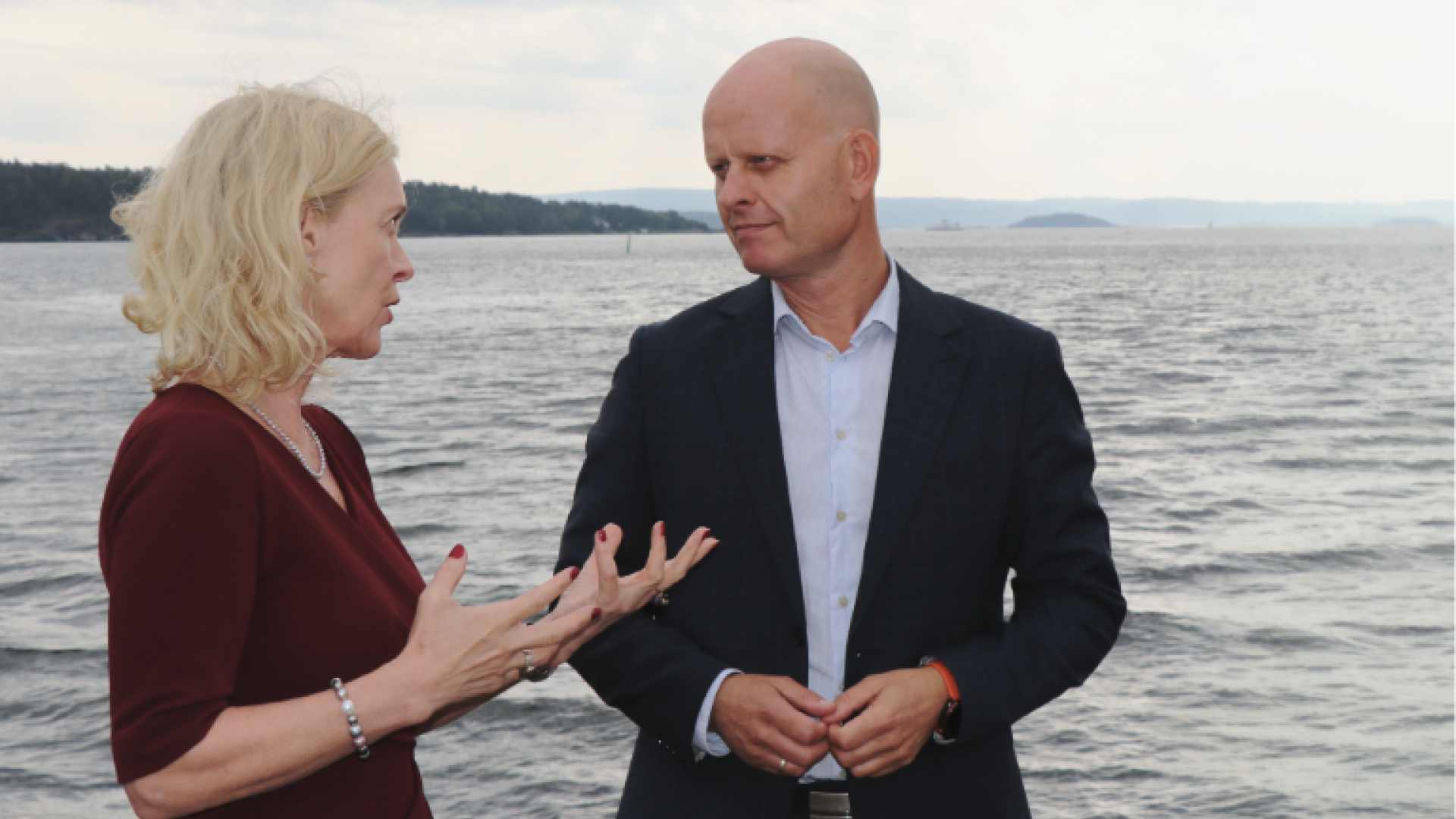 Ann-Kristin Ytreberg i Miljøfyrtårnet og Knut Beckstrøm i Tryg vil gjøre det enklere for bedrifter å komme i gang med bærekraftsarbeidet. 