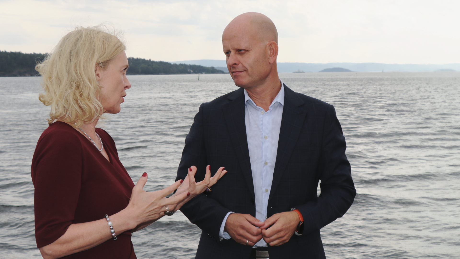 Ann-Kristin Ytreberg og Knut Beckstrøm fra Miljøfyrtårn og Tryg